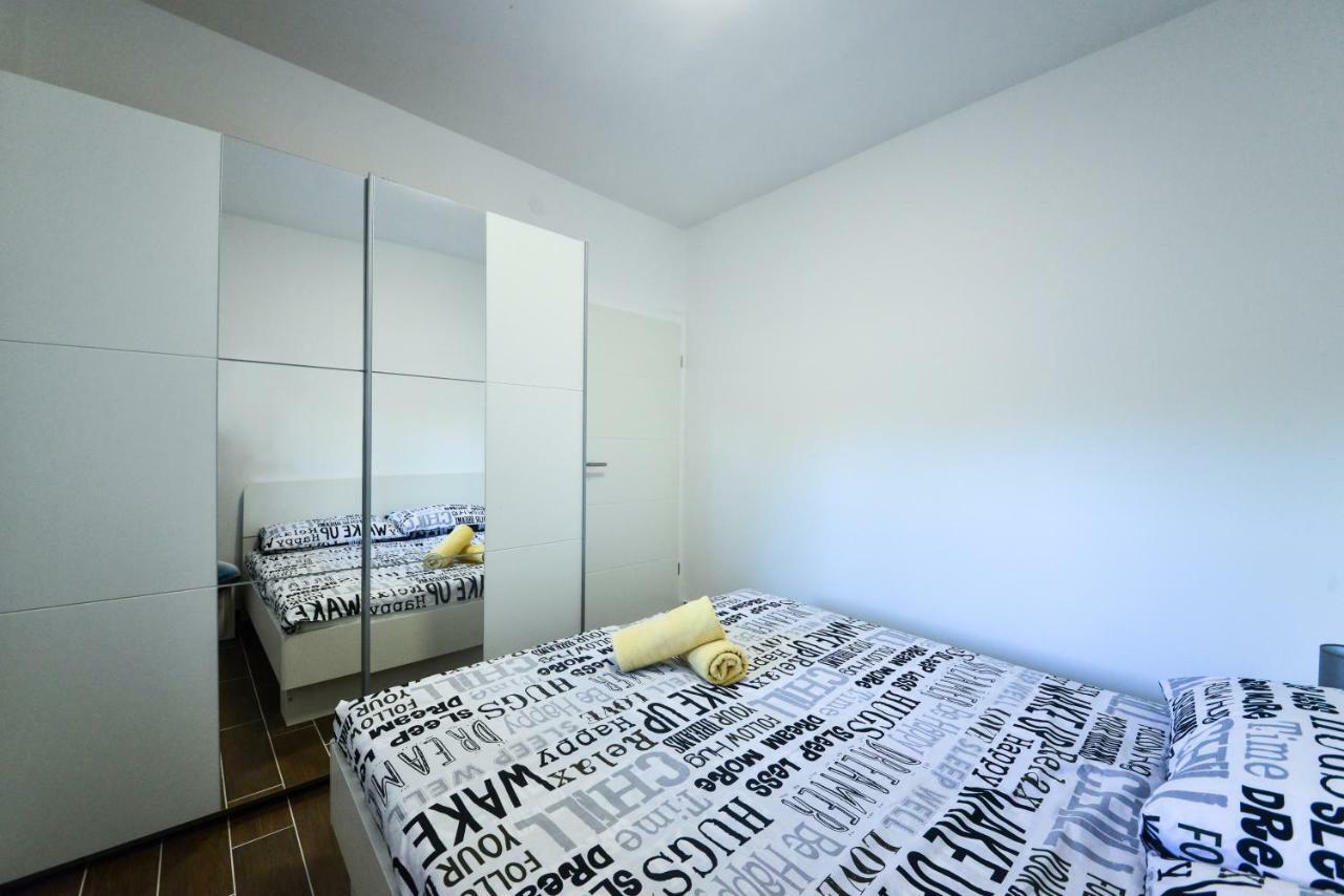 Apartmani Ab Zara Esterno foto