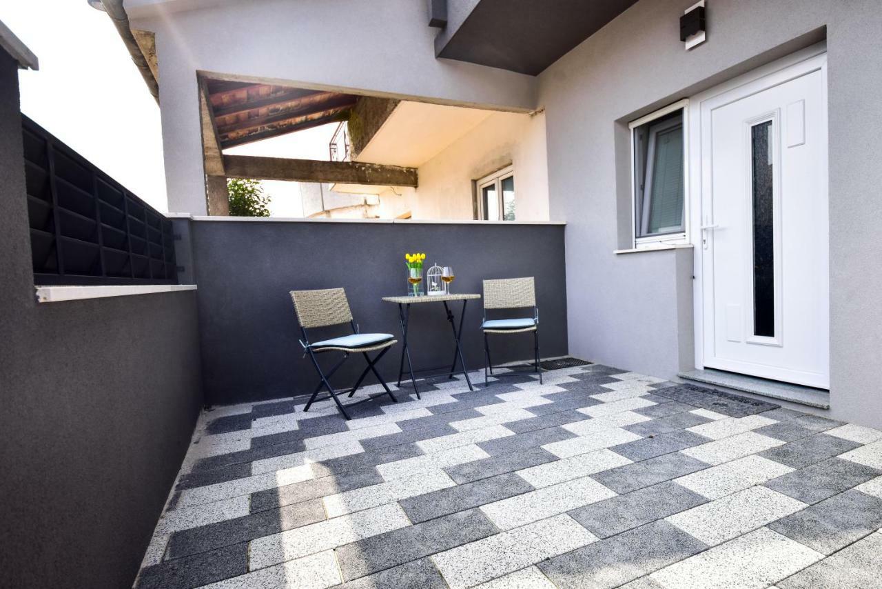 Apartmani Ab Zara Esterno foto
