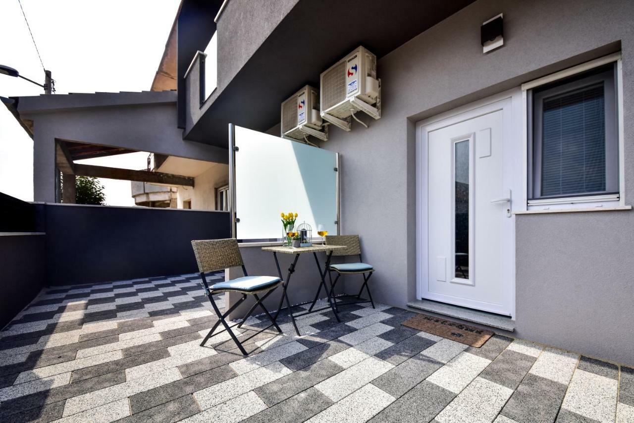 Apartmani Ab Zara Esterno foto